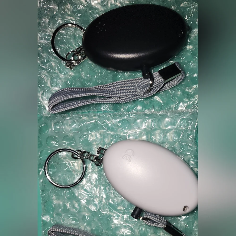 New Personal Self-Defense Keychain Alarm with Flash Light! White - Picture 8 of 12
